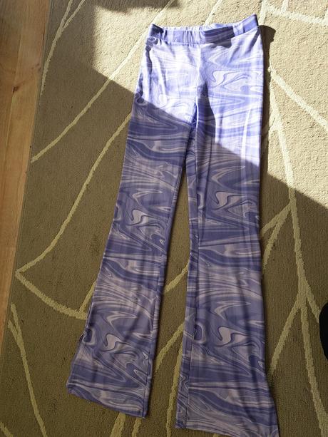 Rozšírené legíny, s