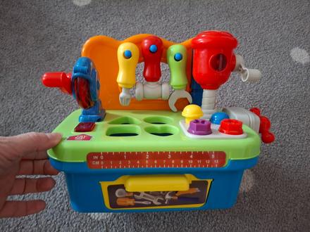 Kutilsky stolik s naradim pre najmensich, 