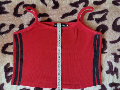 Cerveny tielkovy top, velkost m, m