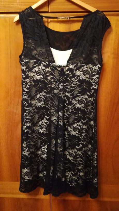 Spoločenské šaty, 44