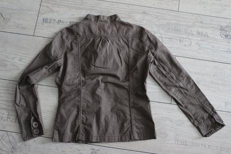 Jarná bundička, 134