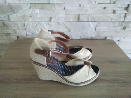 Dámske topánky na platforme, 38