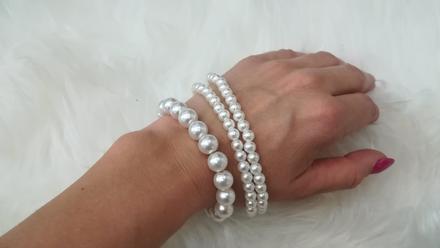 Perlové náramky,