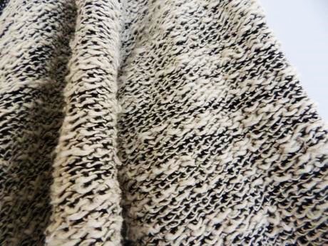 Melírovaný buklé svetrík, l