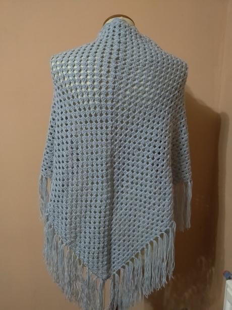 Háčkovaná šatka 28,