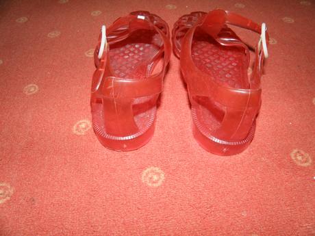 Topánky do vody, 33