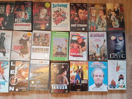 Predám vhs kazety -- viď. 10 foto,