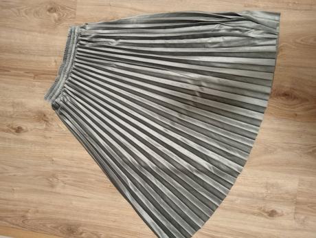 Plisovaná striebornošedá sukňa, s, reserved,s