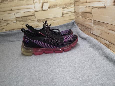 Skechers 37 - dámske dierkované tenisky, skechers,37