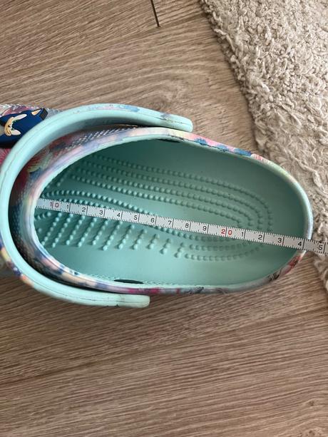 Belasé kvietkove crocs s ozdobami, veľkosť 36, crocs,36