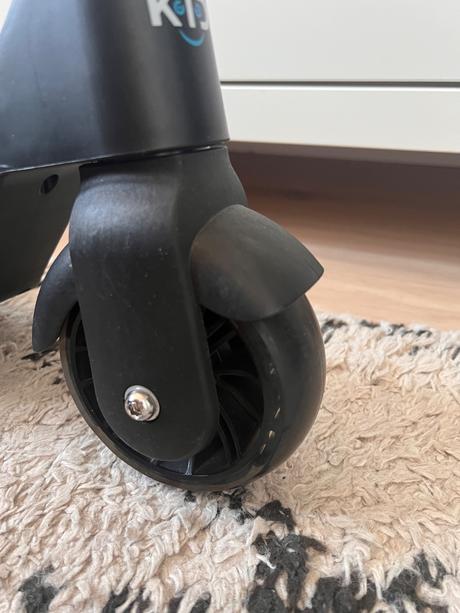 Detská elektrokolobežka bluetouch,