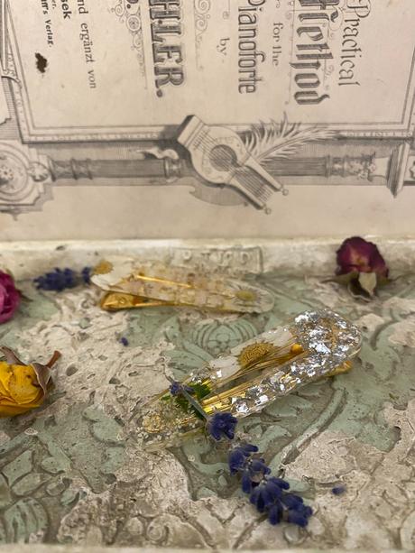 Ručne vyrobené živicové sponky do vlasov, 