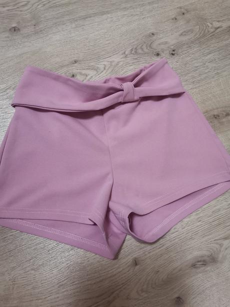 Kraťasy, cena spolu, 140