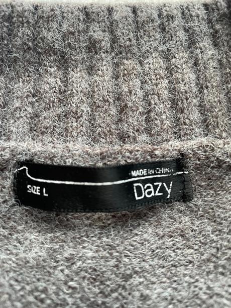 Tmavoseda pletena vesta, l