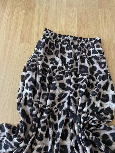 Sukna na gumu, 38 / m