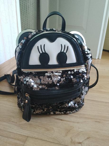 Malý čierny ruksak - flitrový, 