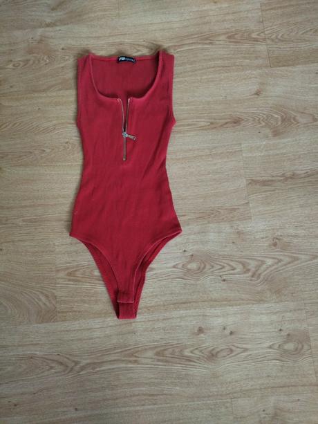 Body s rafinovaným zipsom, xs