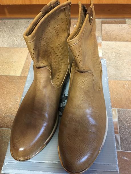 Kotnikove cizmy 41, 41