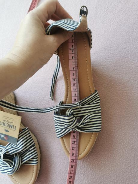 Sandalky, nenosene timeout, lee cooper,38