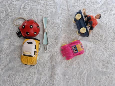 Drobne hračky,