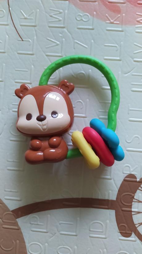 Macko s gumovymi tvarmi, 