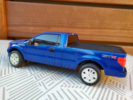 Auto na diaľkové ovládanie,