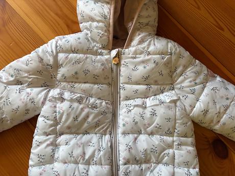 Nadherna volanikova bunda prekrasna, c&a,92