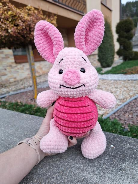 Háčkovaná hračka prasiatko z macka pú, 