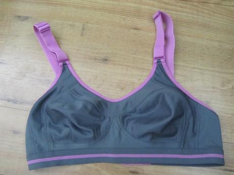 Sportova podprsenka, 75b