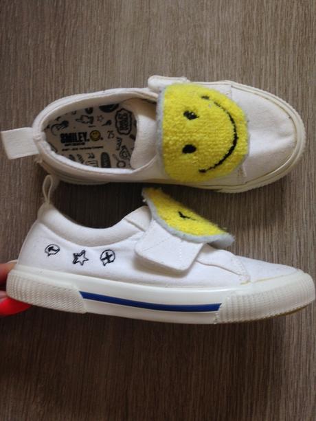 Smiley platenky, zara,25
