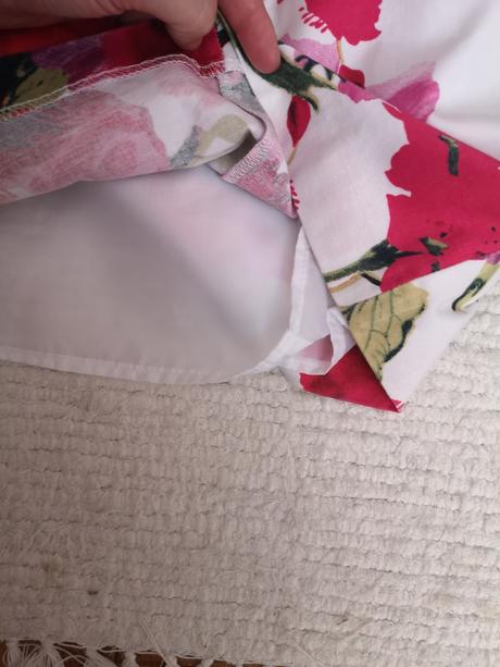 Šaty s kvetinovým vzorom ashley brooks, m