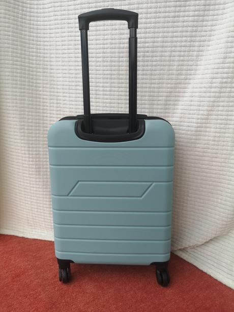 Elevate cestovný príručný kufor na palubu, 