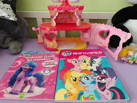 My little pony domček+ koníky+ zošity,