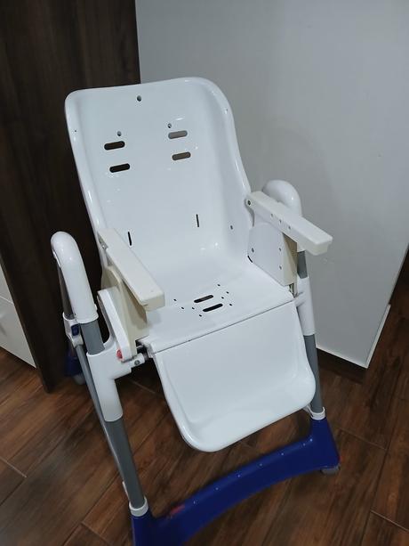 Detská jedálenská stolička, 