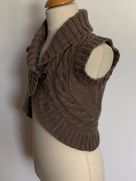 Esprit krátka štrikovaná vestička, esprit,104