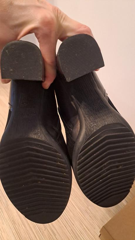 Damske čižmy, baťa,39