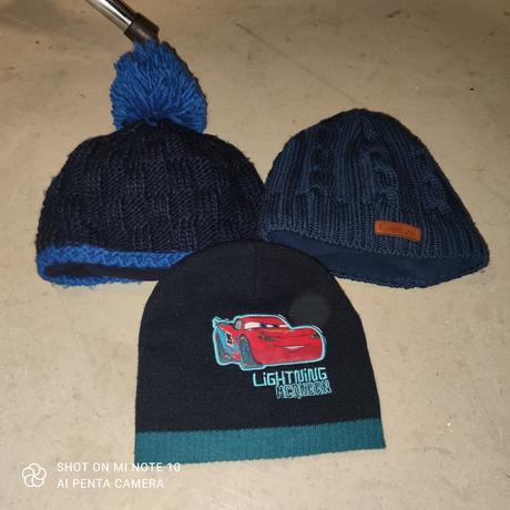 Čiapky a rukavice, 122