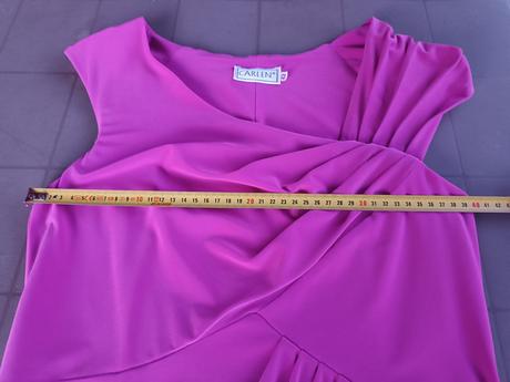 Spoločenské šaty, 42