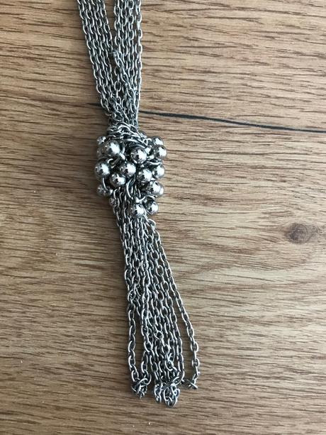 Dámsky náhrdelník,