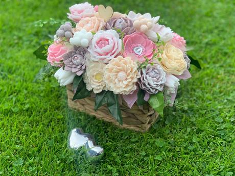 Mydlova kytica gratulačná kôš, 