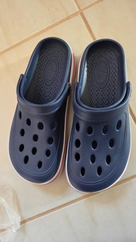 Kroksy, 40
