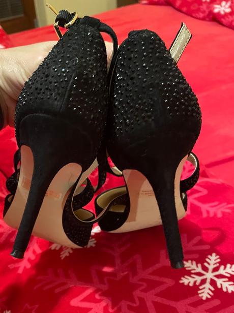 Spolocenske lodicky, 38