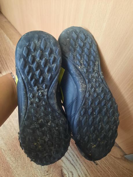 Tenisky, 34