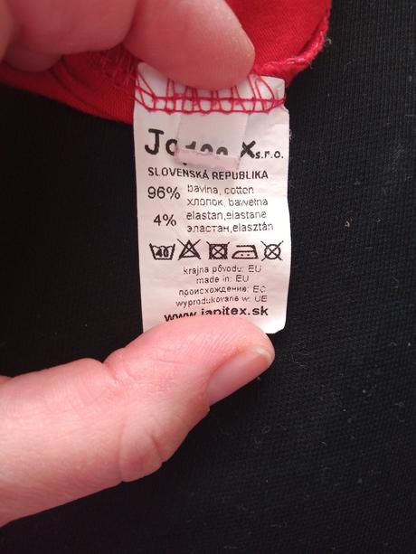 Červená bodkovaná sukňa, japitex,128