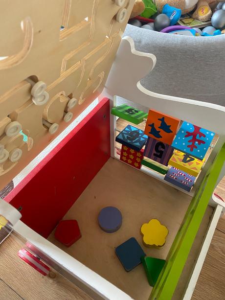 Drevené choditko - interaktívna kocka,