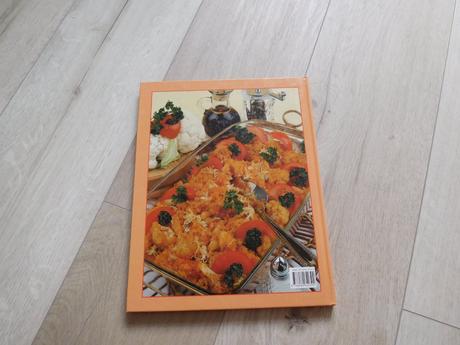 Veľká farebná kuchárka oddelená starva, recepty, 