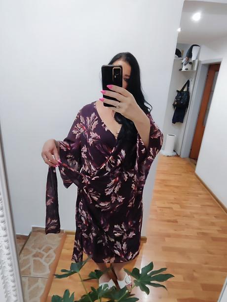 Fialové šaty, xxxl
