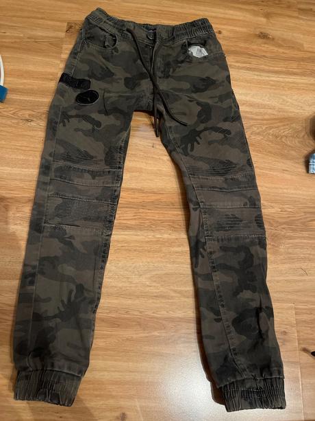 Maskáčové rifle, 134