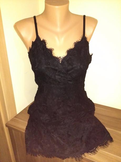 Čipkované šaty top stav na m, m