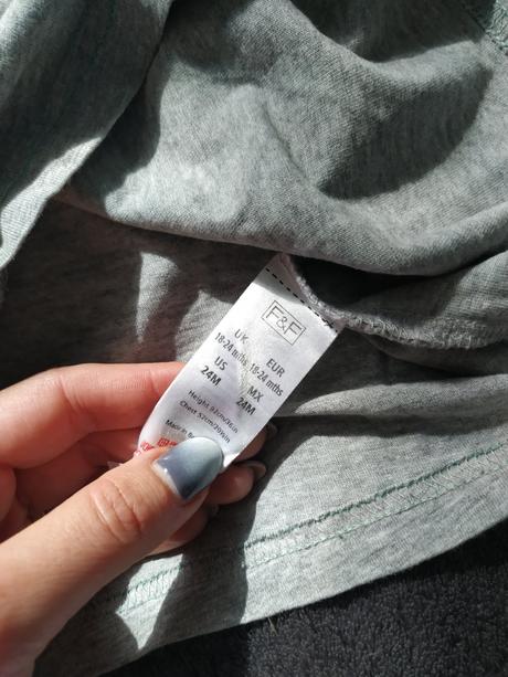 Zateplený svetrík, 74